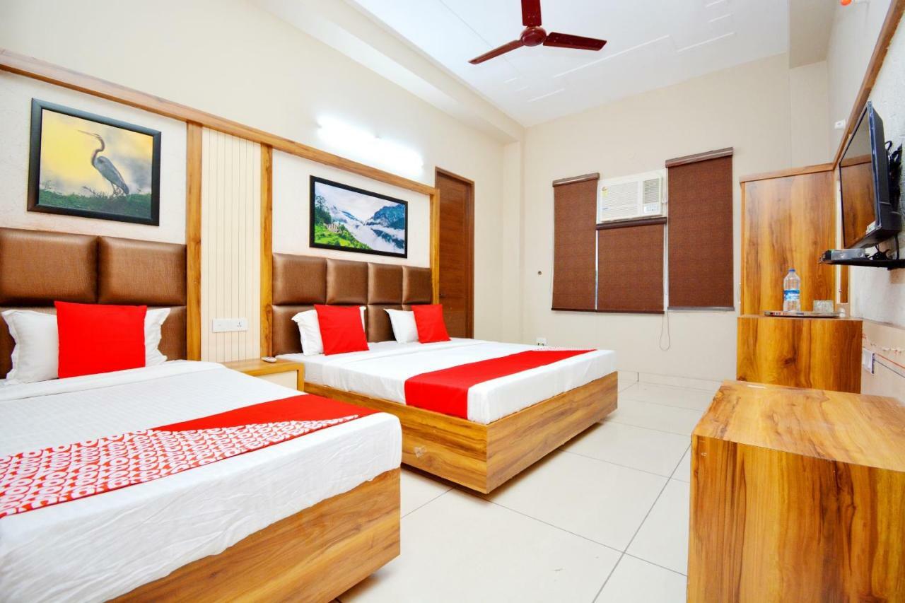 Oyo 40699 Grand Sokhi Hotel Tarn Taran Ngoại thất bức ảnh